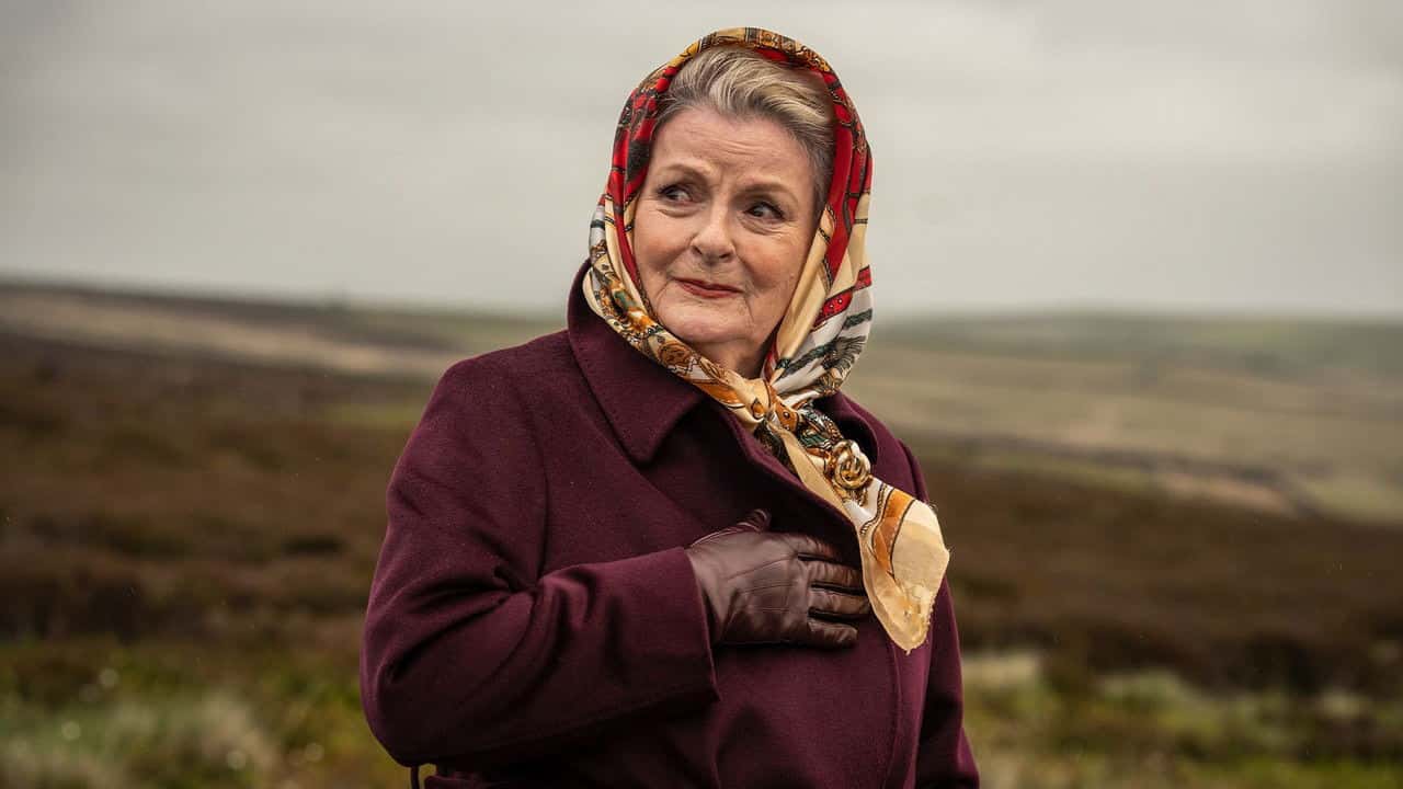 A Woman of Substance 1. Sezon 8. Bölüm kapak