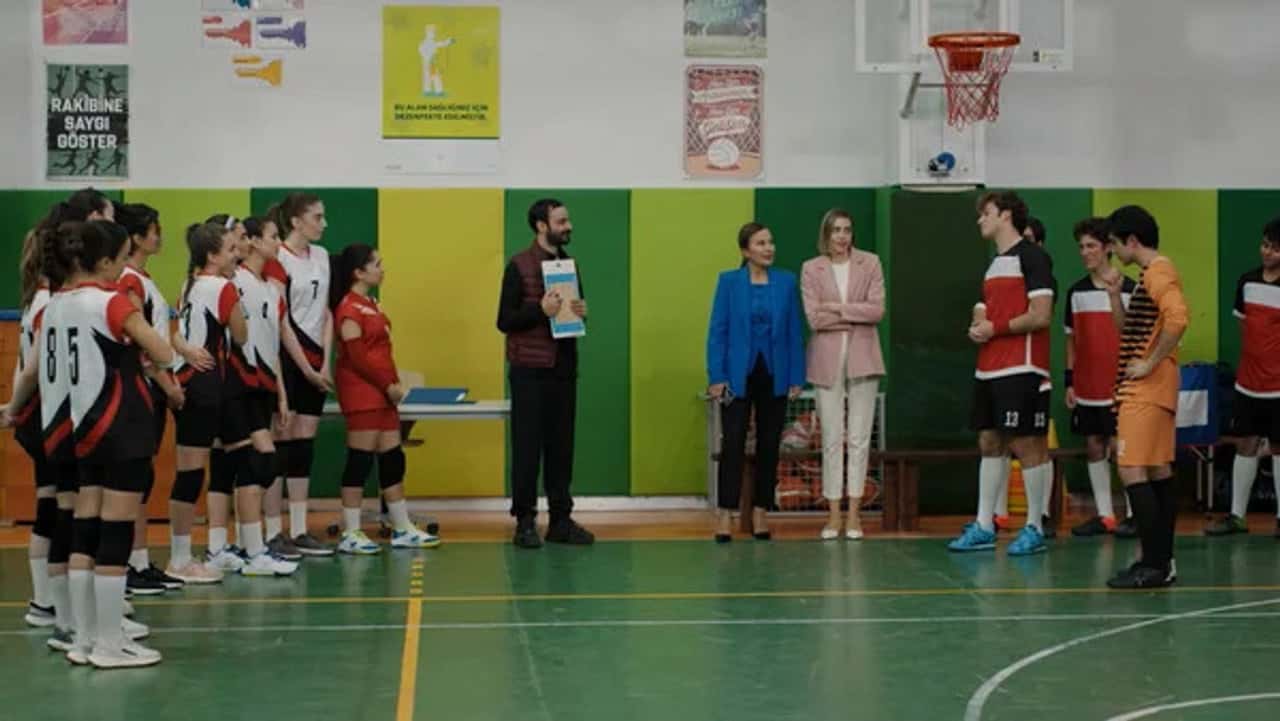 Antrenör 1. Sezon 9. Bölüm kapak