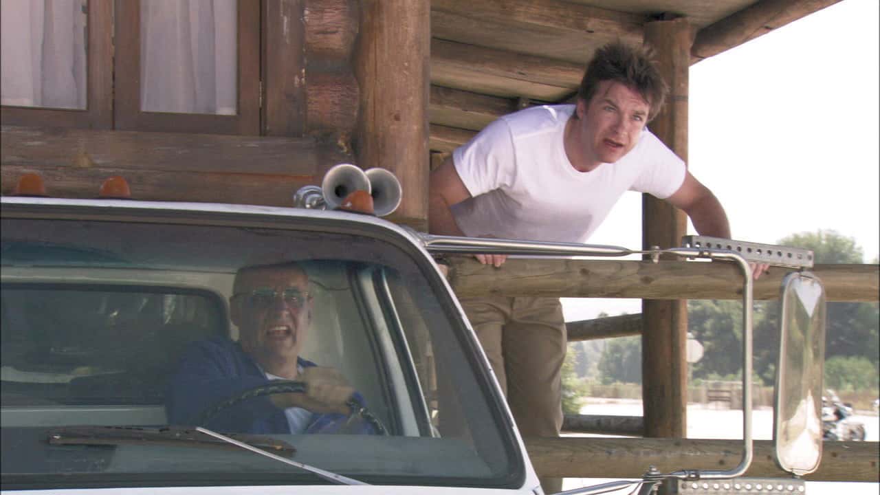 Arrested Development 3. Sezon 1. Bölüm kapak
