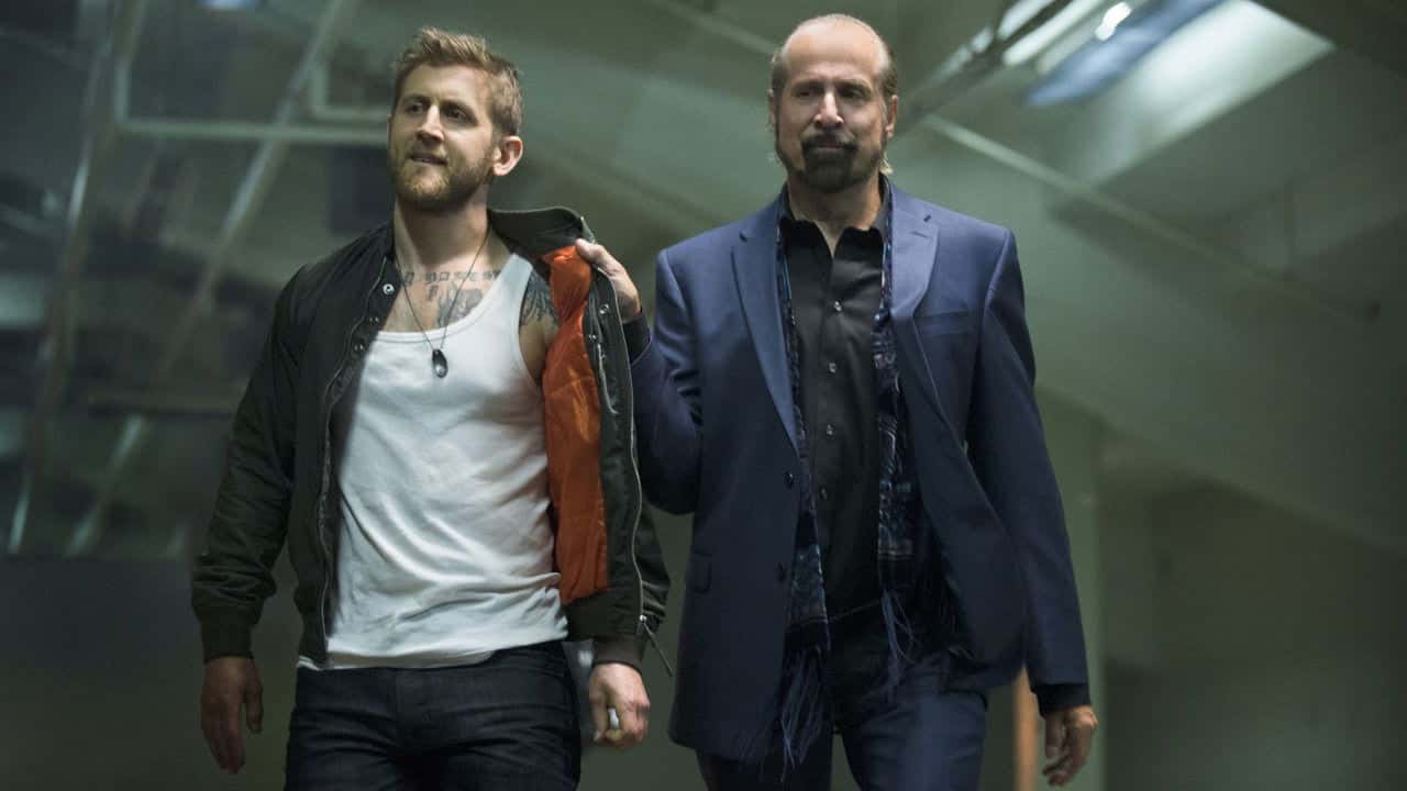 Arrow 3. Sezon 1. Bölüm kapak