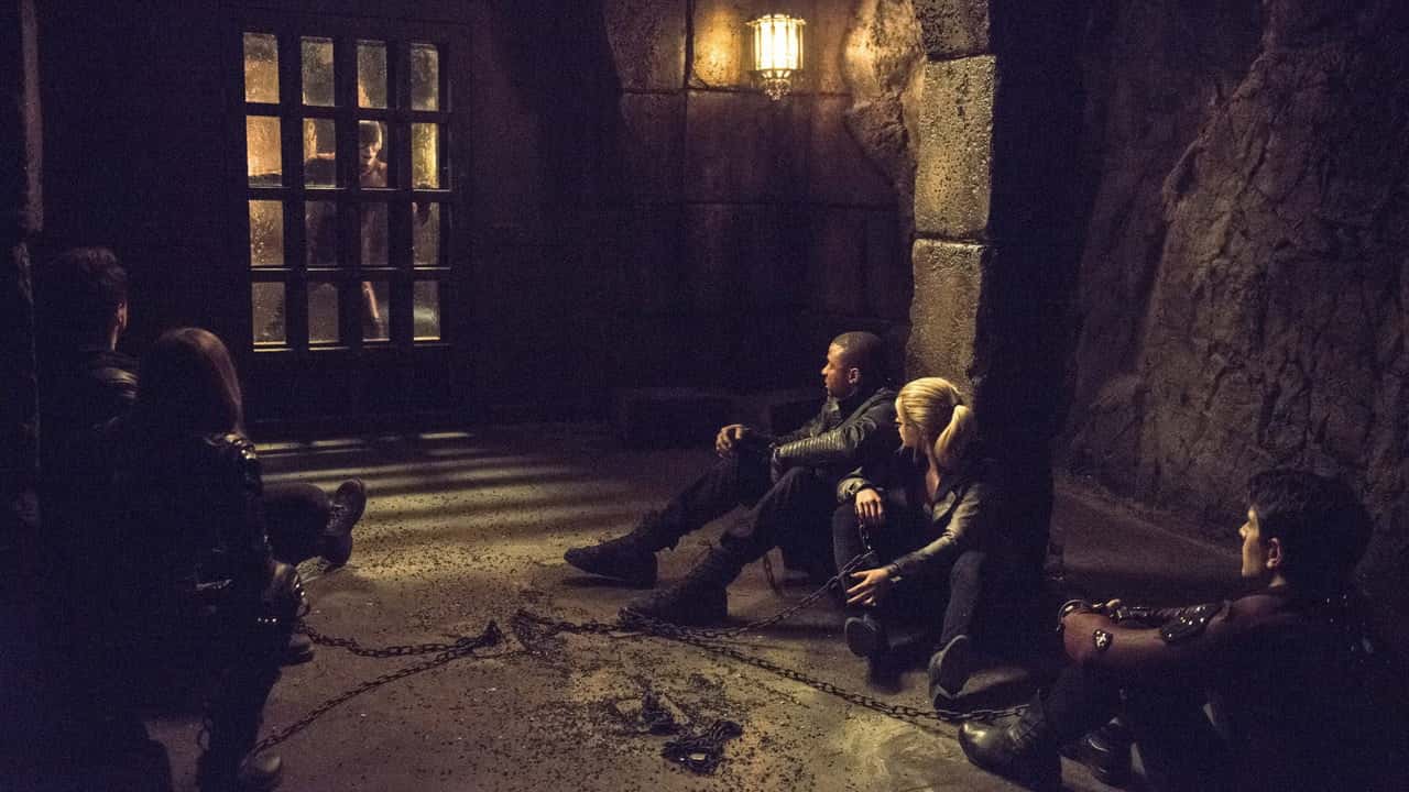 Arrow 3. Sezon 23. Bölüm kapak