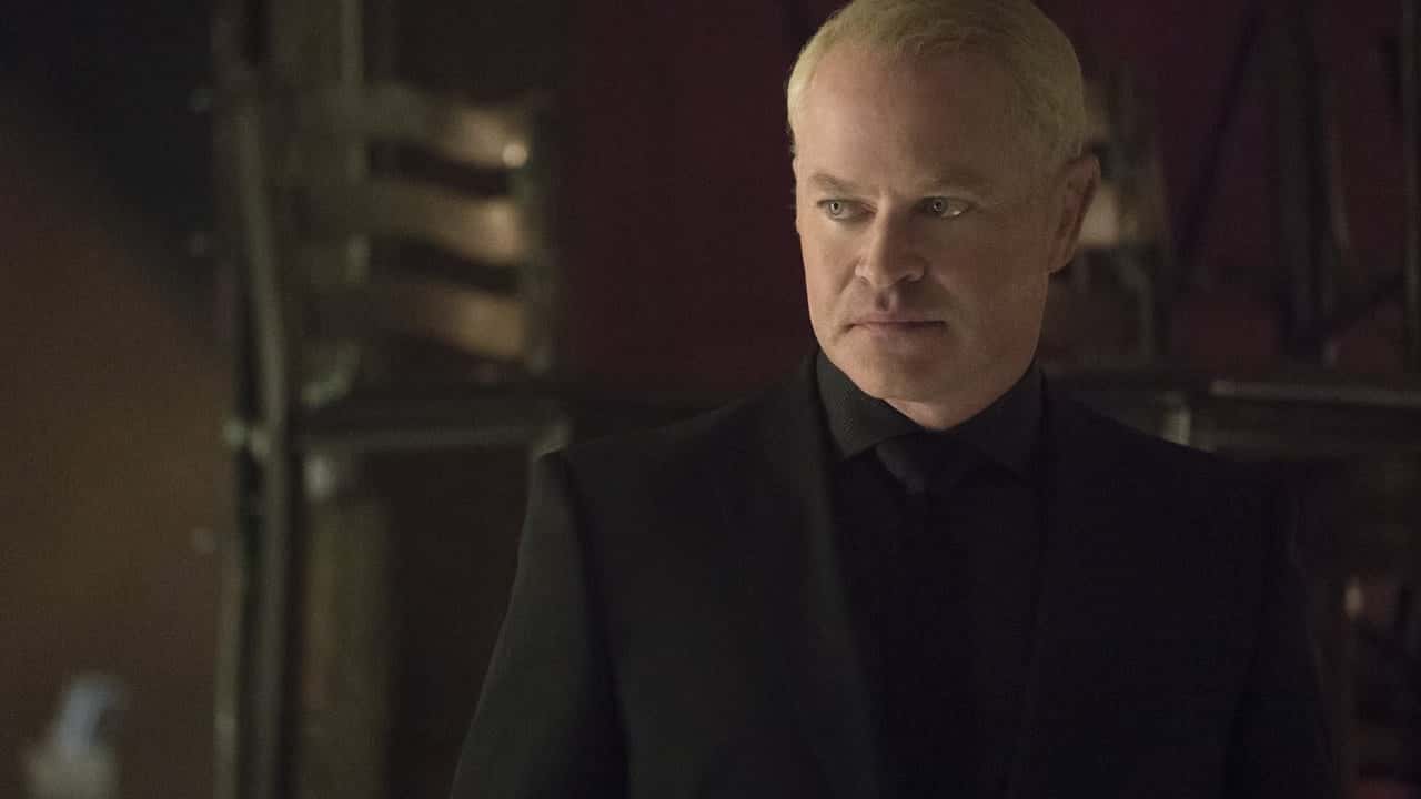 Arrow 4. Sezon 2. Bölüm kapak