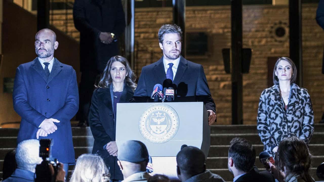 Arrow 5. Sezon 15. Bölüm kapak