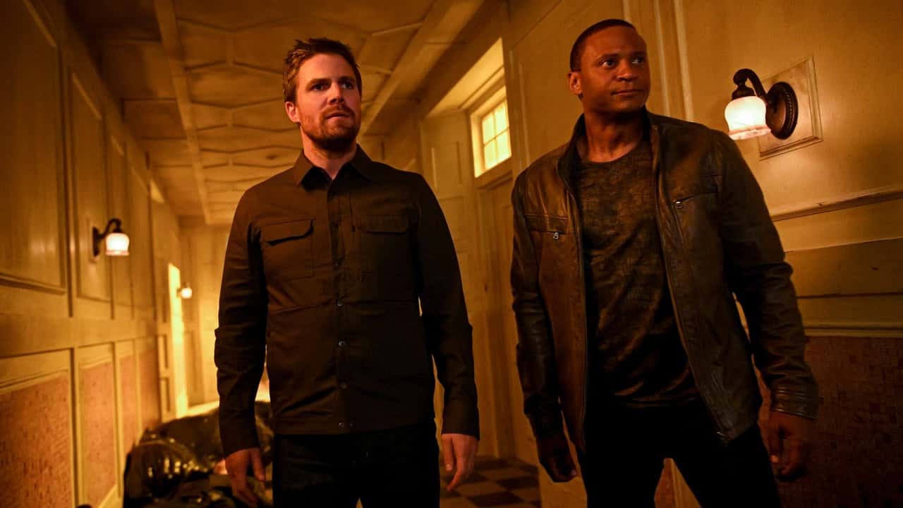 Arrow 8. Sezon 2. Bölüm kapak