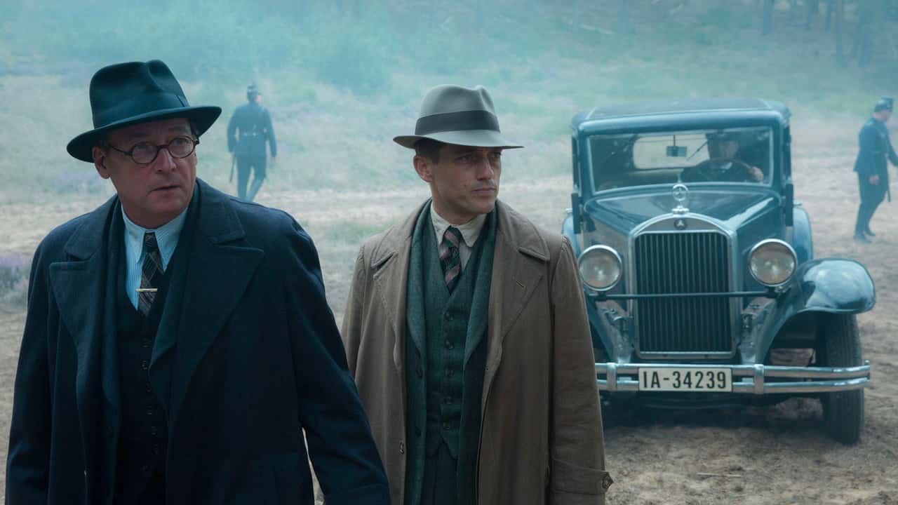 Babylon Berlin 2. Sezon 1. Bölüm kapak