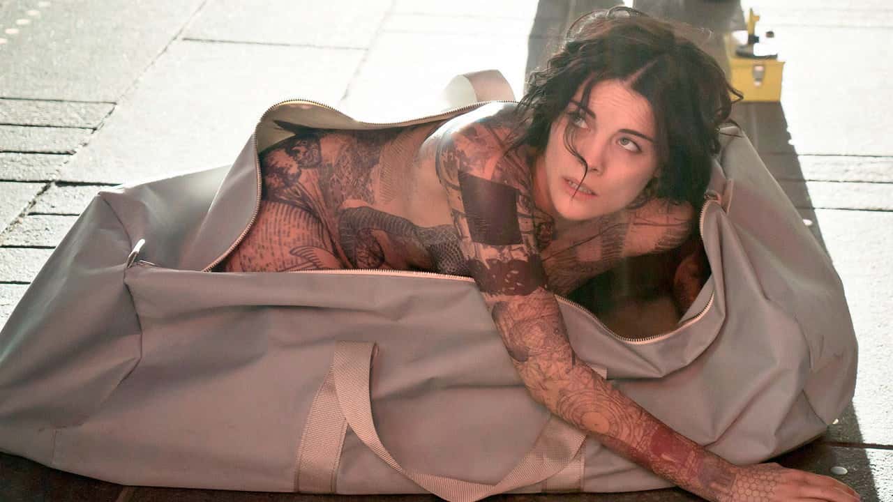 Blindspot 1. Sezon 1. Bölüm kapak