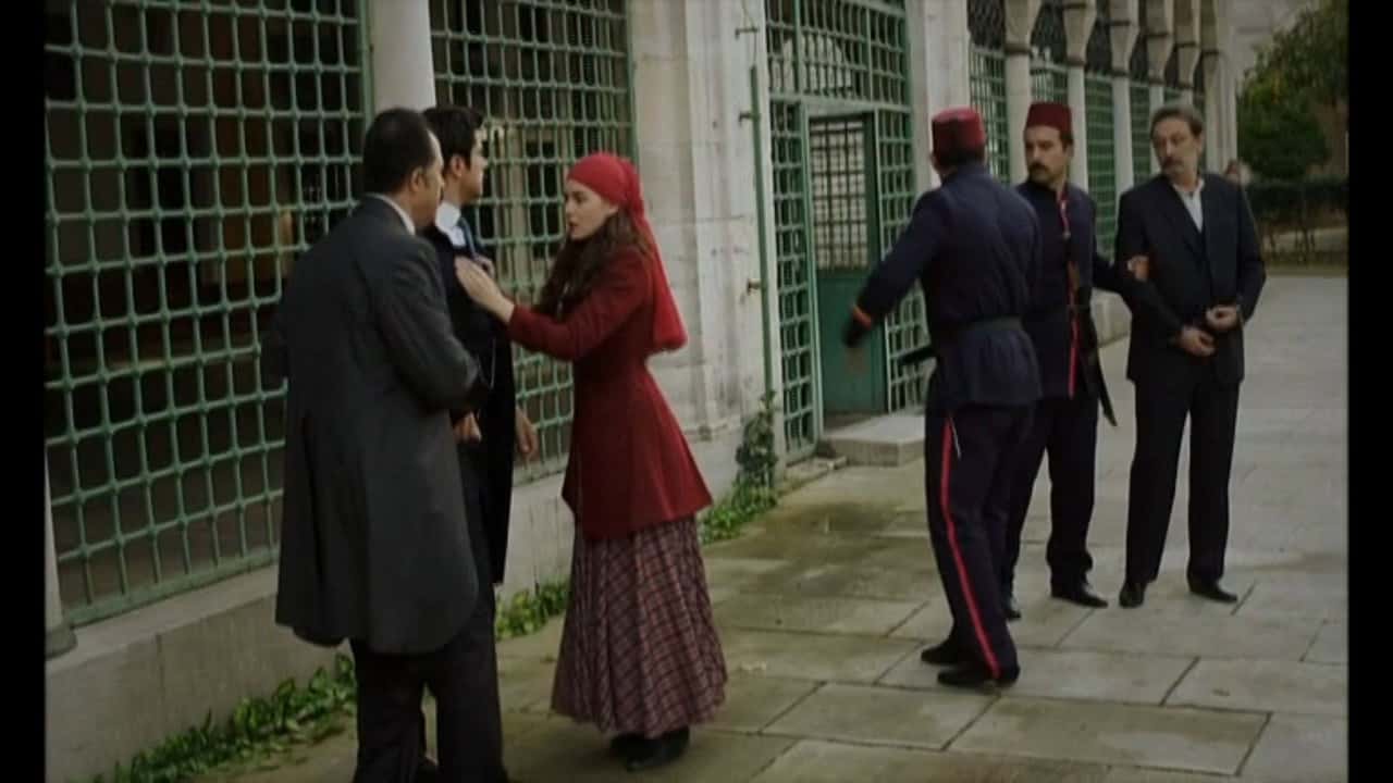 Çalıkuşu 1. Sezon 9. Bölüm kapak