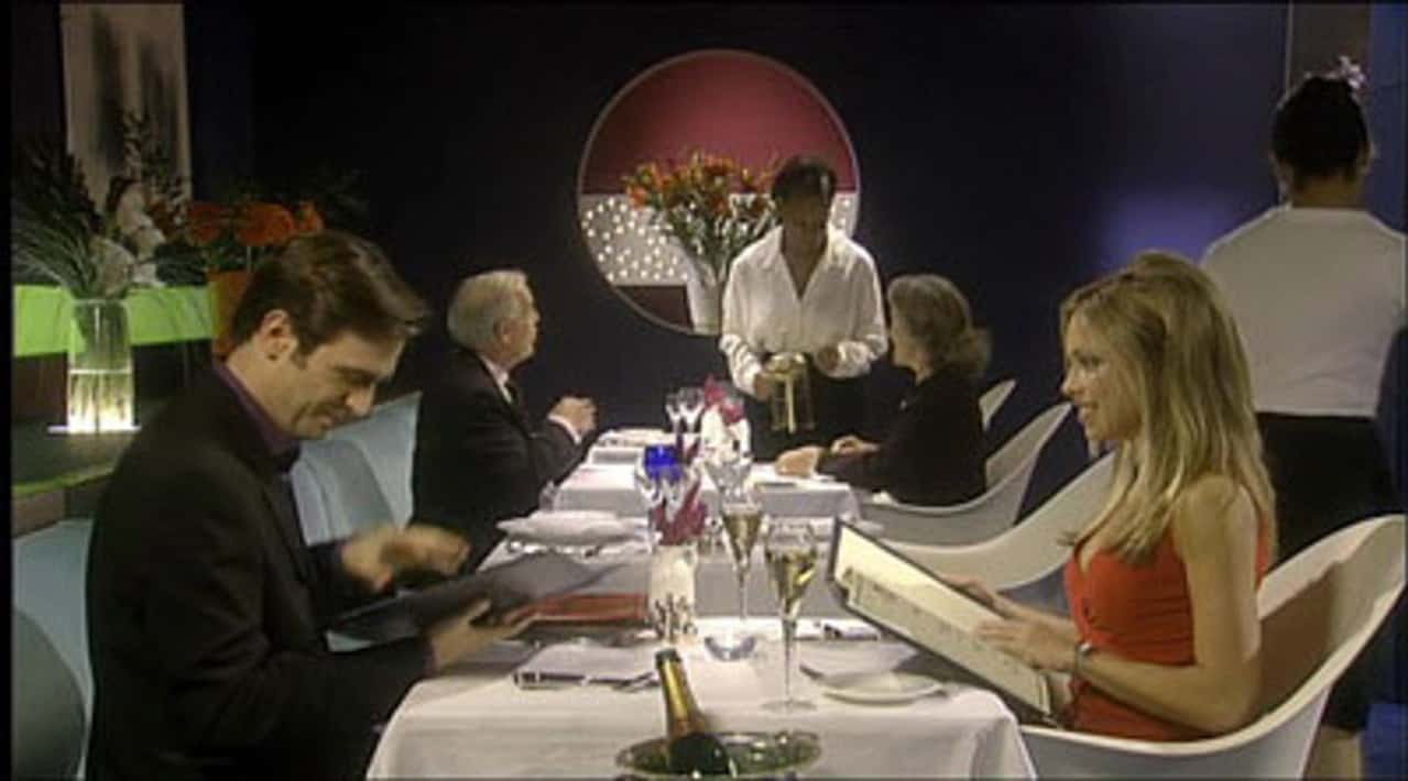 Coupling 2. Sezon 6. Bölüm kapak