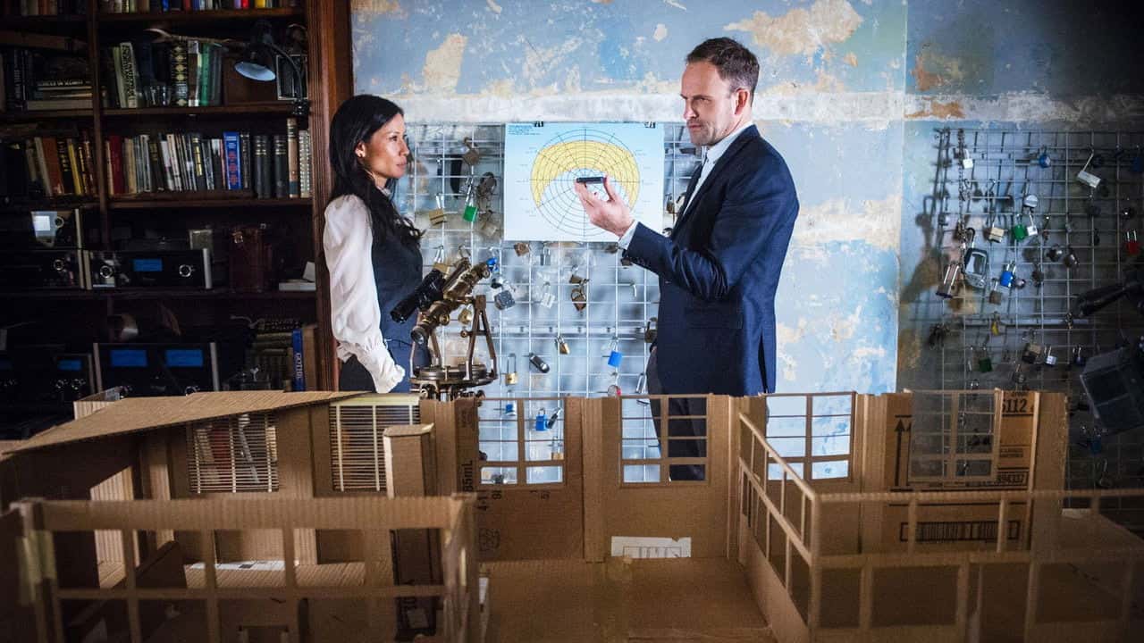 Elementary 6. Sezon 14. Bölüm kapak