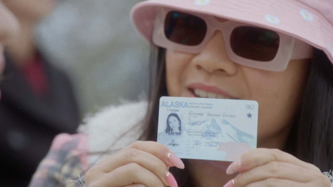 Fakes 1. Sezon 1. Bölüm kapak