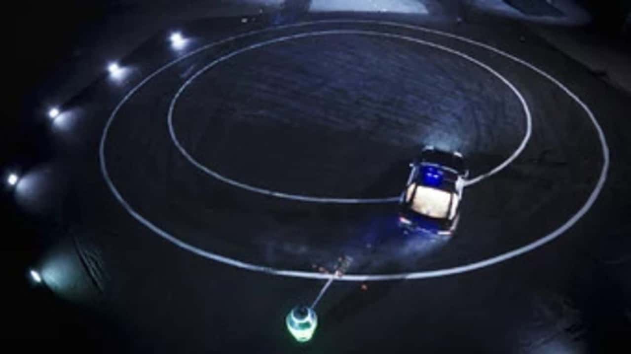Hyperdrive 1. Sezon 4. Bölüm kapak