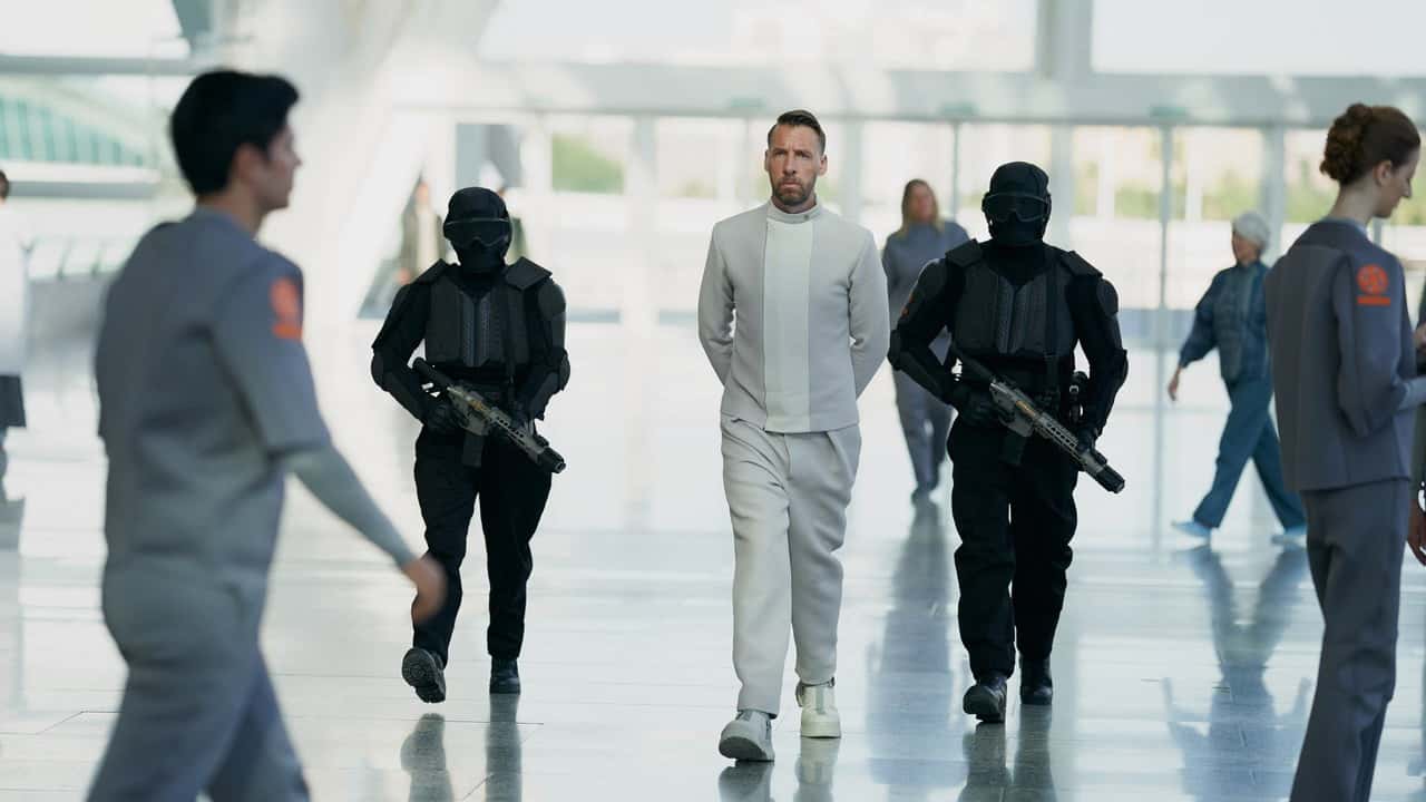 Intergalactic 1. Sezon 1. Bölüm kapak
