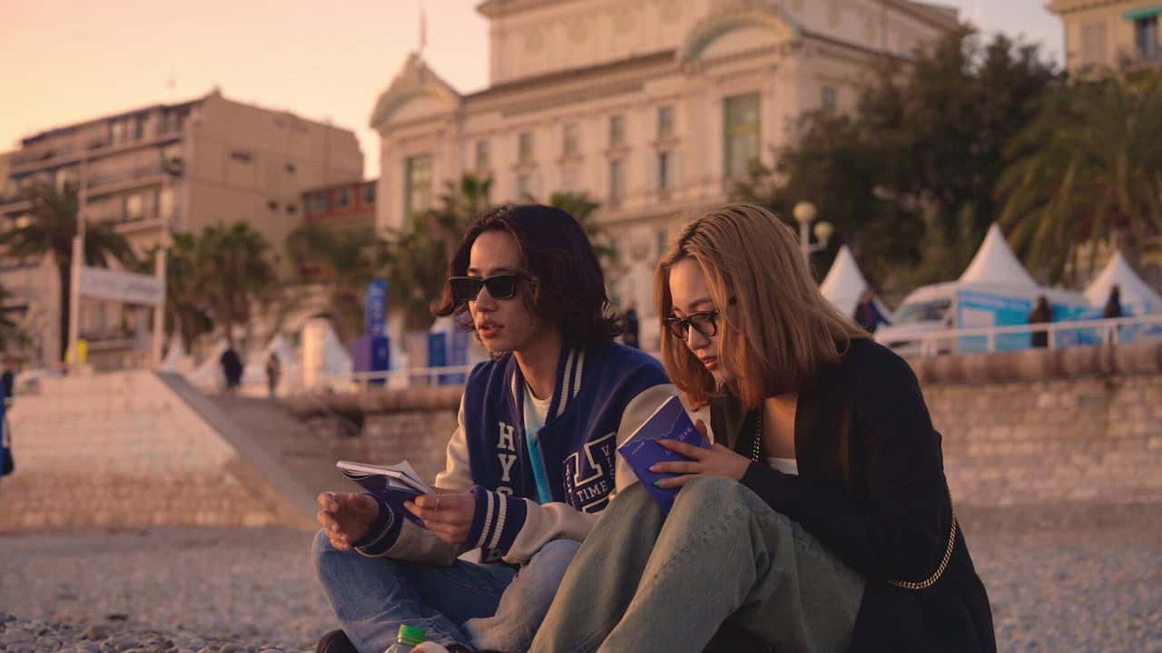 Offline Love 1. Sezon 1. Bölüm kapak