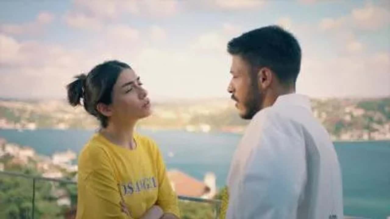 Sadece Arkadaşız 1. Sezon 13. Bölüm kapak