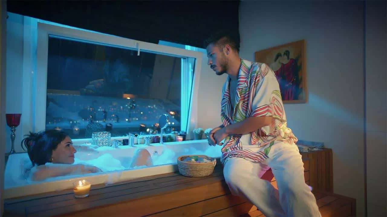 Sadece Arkadaşız 1. Sezon 18. Bölüm kapak