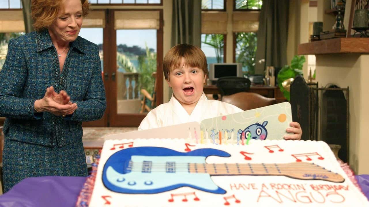 Two and a Half Men 2. Sezon 8. Bölüm kapak