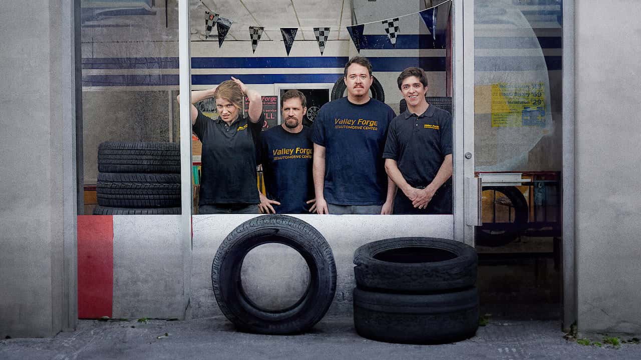 Tires 3. Sezon 1. Bölüm kapak