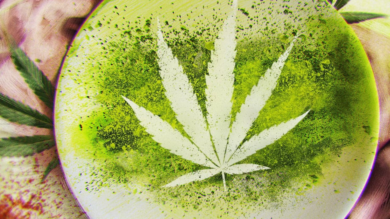 Cooked With Cannabis arka plan