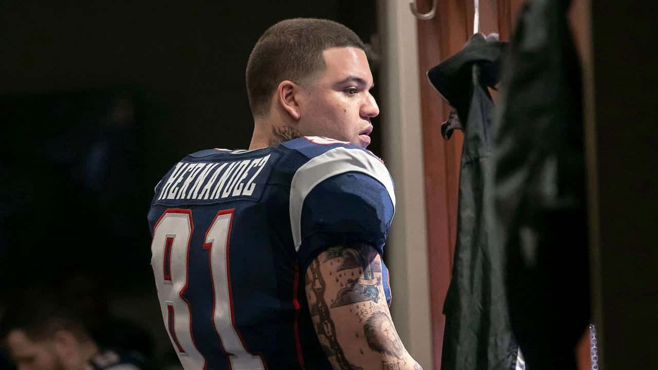 American Sports Story: Aaron Hernandez 1. Sezon 10. Bölüm kapak