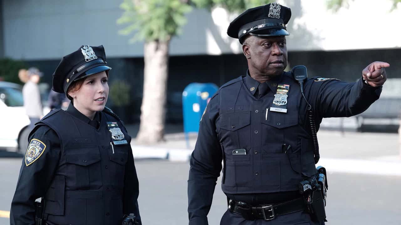 Brooklyn Nine-Nine 7. Sezon 1. Bölüm kapak