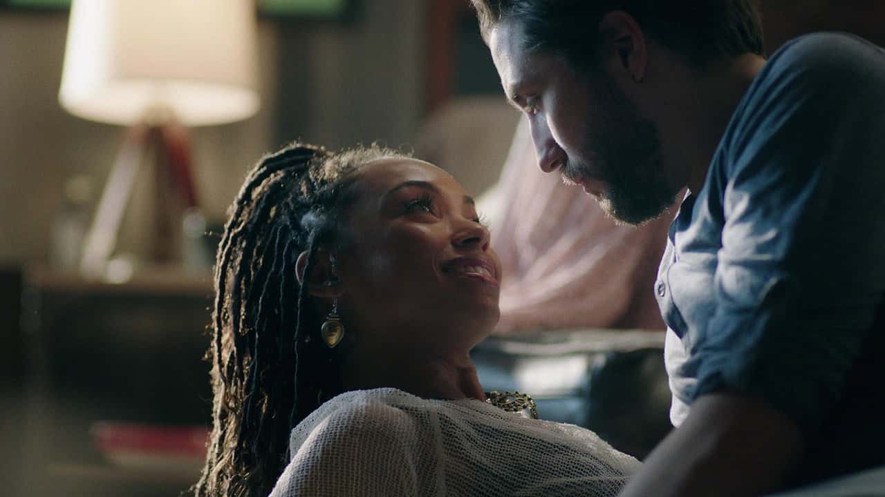 Dear White People 3. Sezon 1. Bölüm kapak