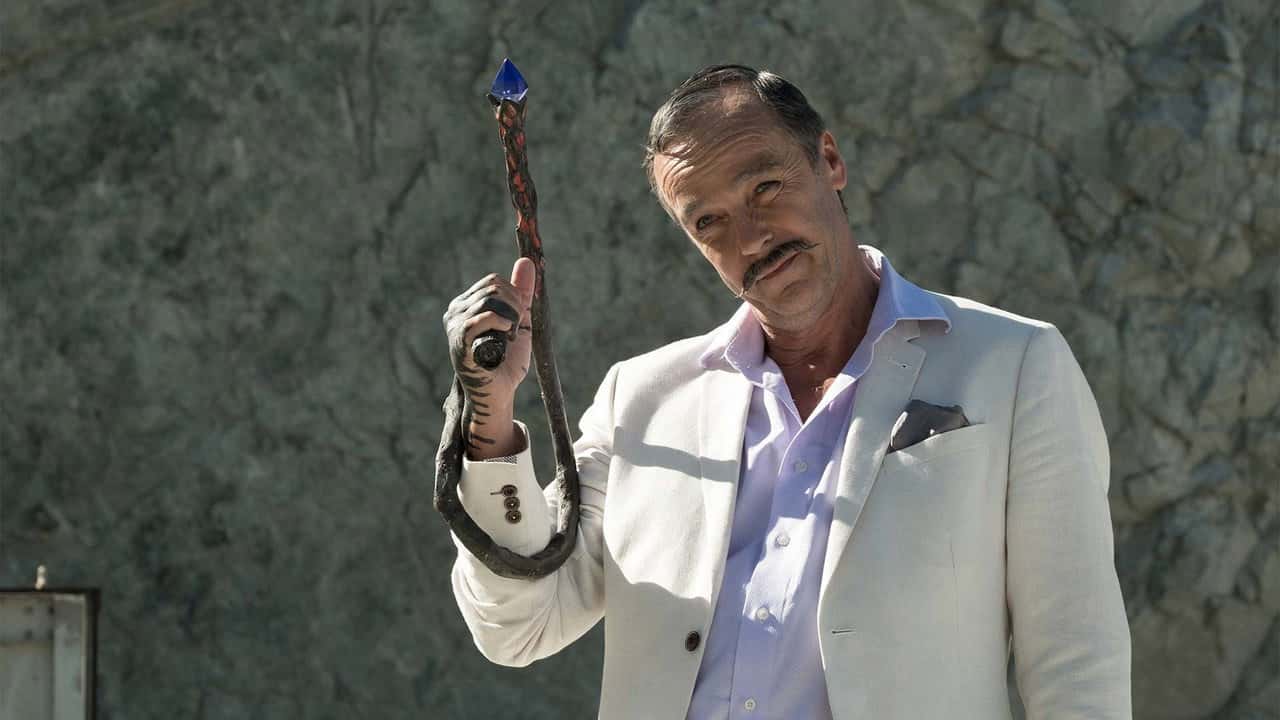 Dirk Gently's Holistic Detective Agency 2. Sezon 9. Bölüm kapak