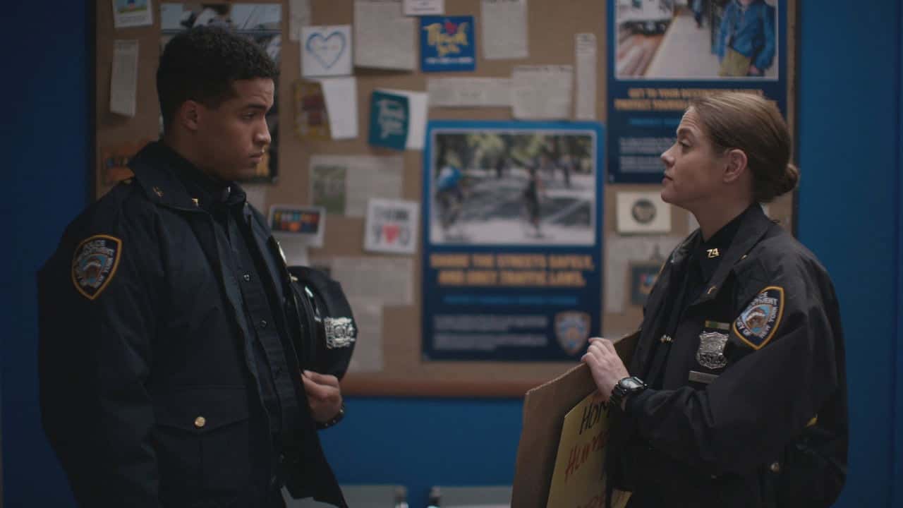 East New York 1. Sezon 15. Bölüm kapak