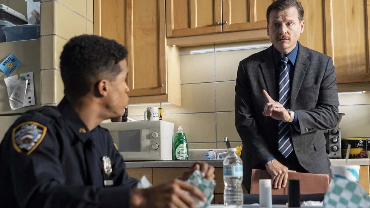 East New York 1. Sezon 7. Bölüm kapak