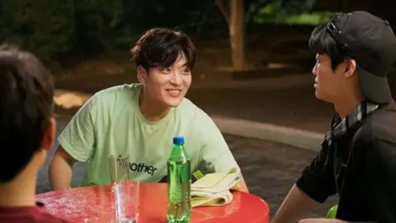Familiar Wife 1. Sezon 16. Bölüm kapak
