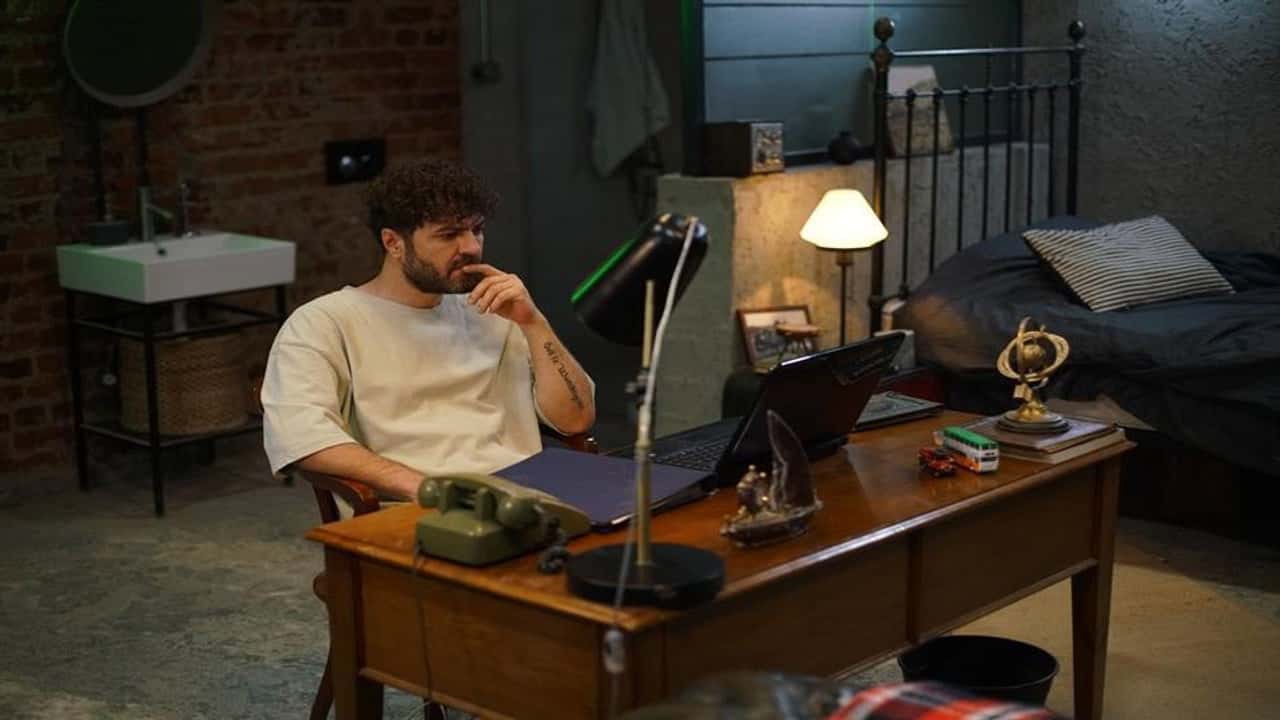 Fandom 1. Sezon 1. Bölüm kapak