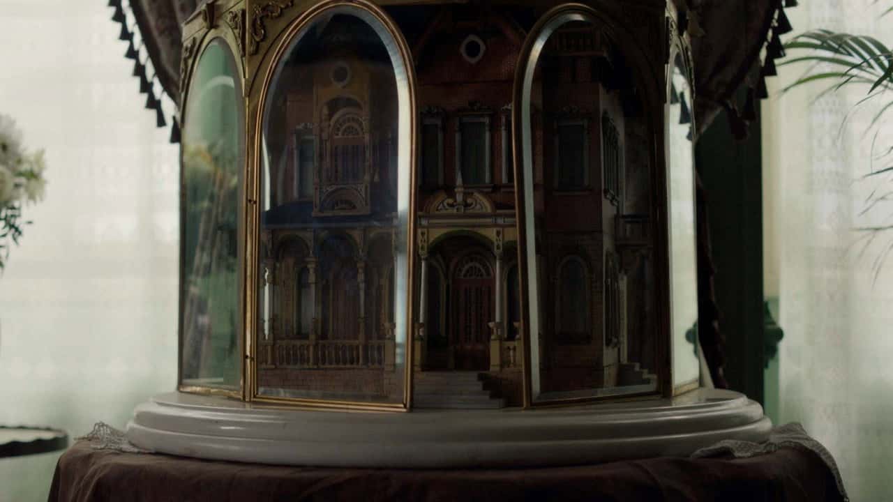 Flowers in the Attic: The Origin 1. Sezon 1. Bölüm kapak