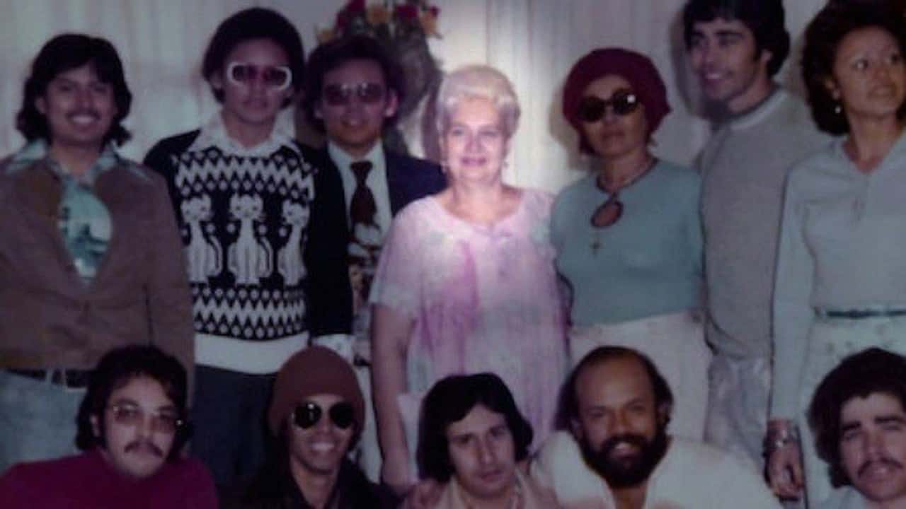 Gelmiş Geçmiş En Kötü Ev Arkadaşı 1. Sezon 1. Bölüm kapak