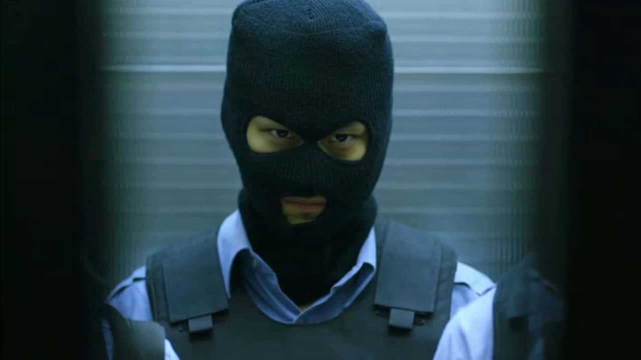 Hidden Identity 1. Sezon 3. Bölüm kapak