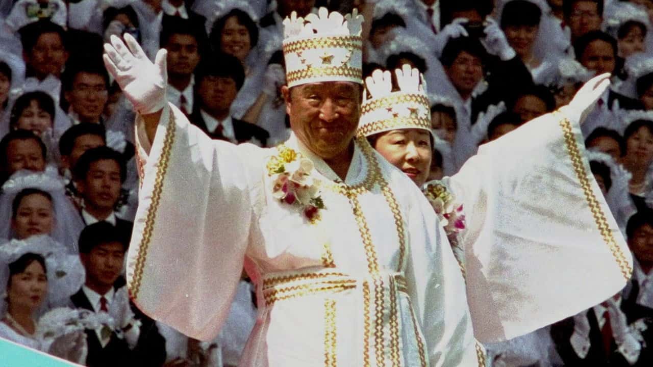 How to Become a Cult Leader 1. Sezon 6. Bölüm kapak