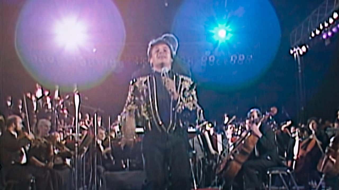 Juan Gabriel: I Must, I Can, I Will 1. Sezon 3. Bölüm kapak