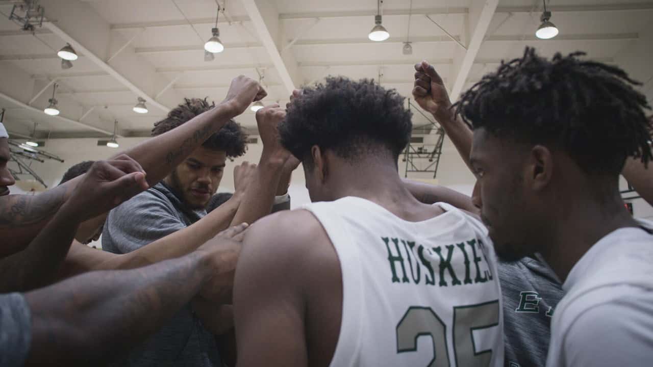 Last Chance U: Basketball 2. Sezon 5. Bölüm kapak