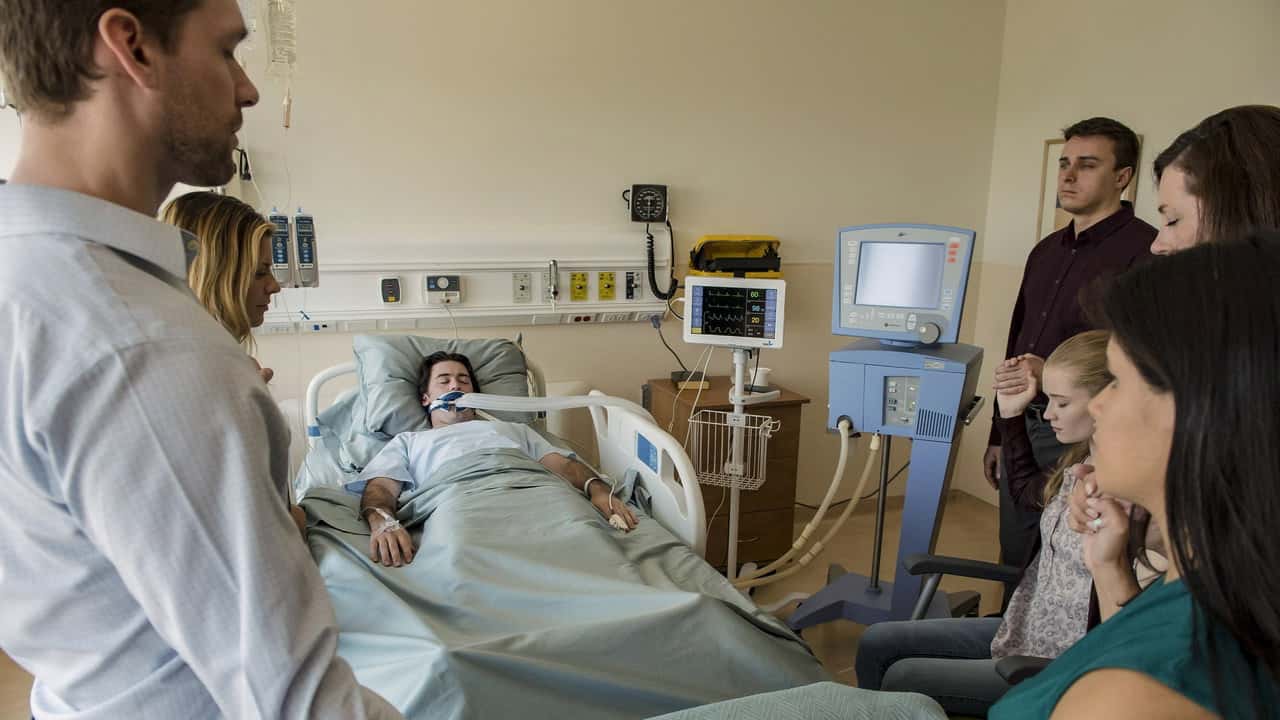 Mary Kills People 1. Sezon 5. Bölüm kapak