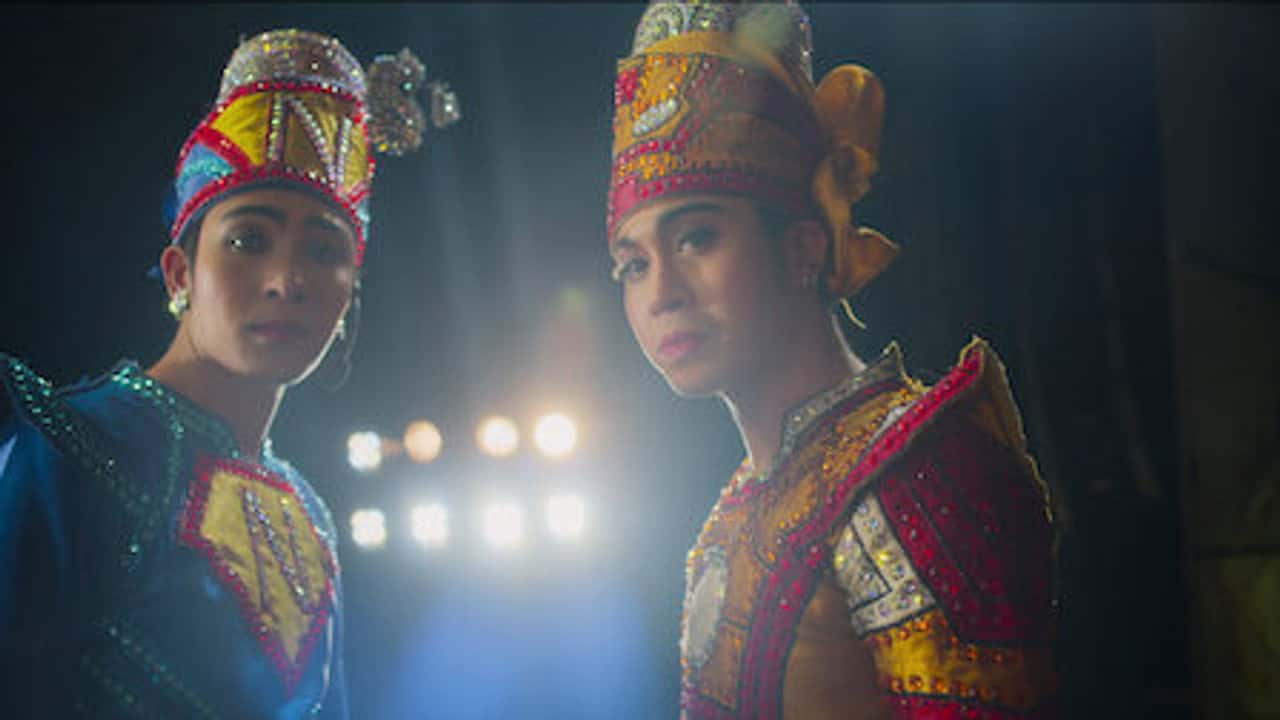Medianoche en Asia: Comer · Bailar · Soñar 1. Sezon 4. Bölüm kapak
