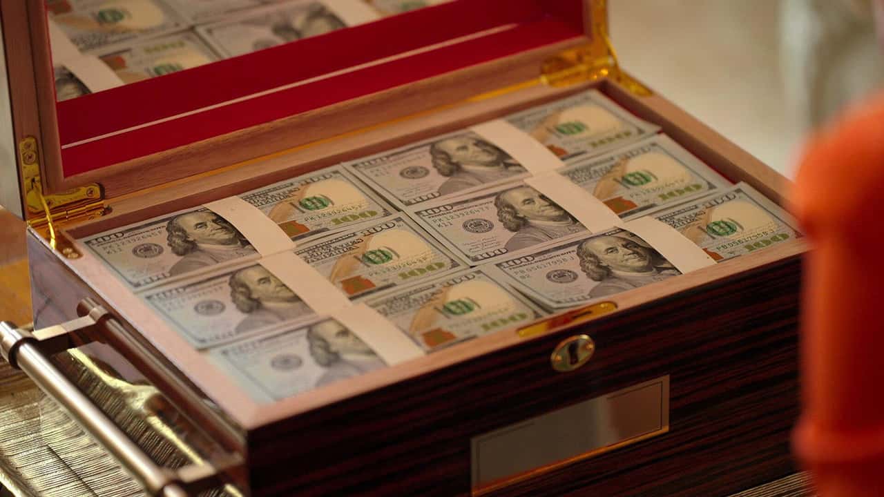 Milyon Dolarlık Sır 1. Sezon 7. Bölüm kapak
