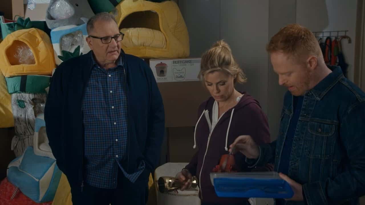 Modern Family 11. Sezon 11. Bölüm kapak