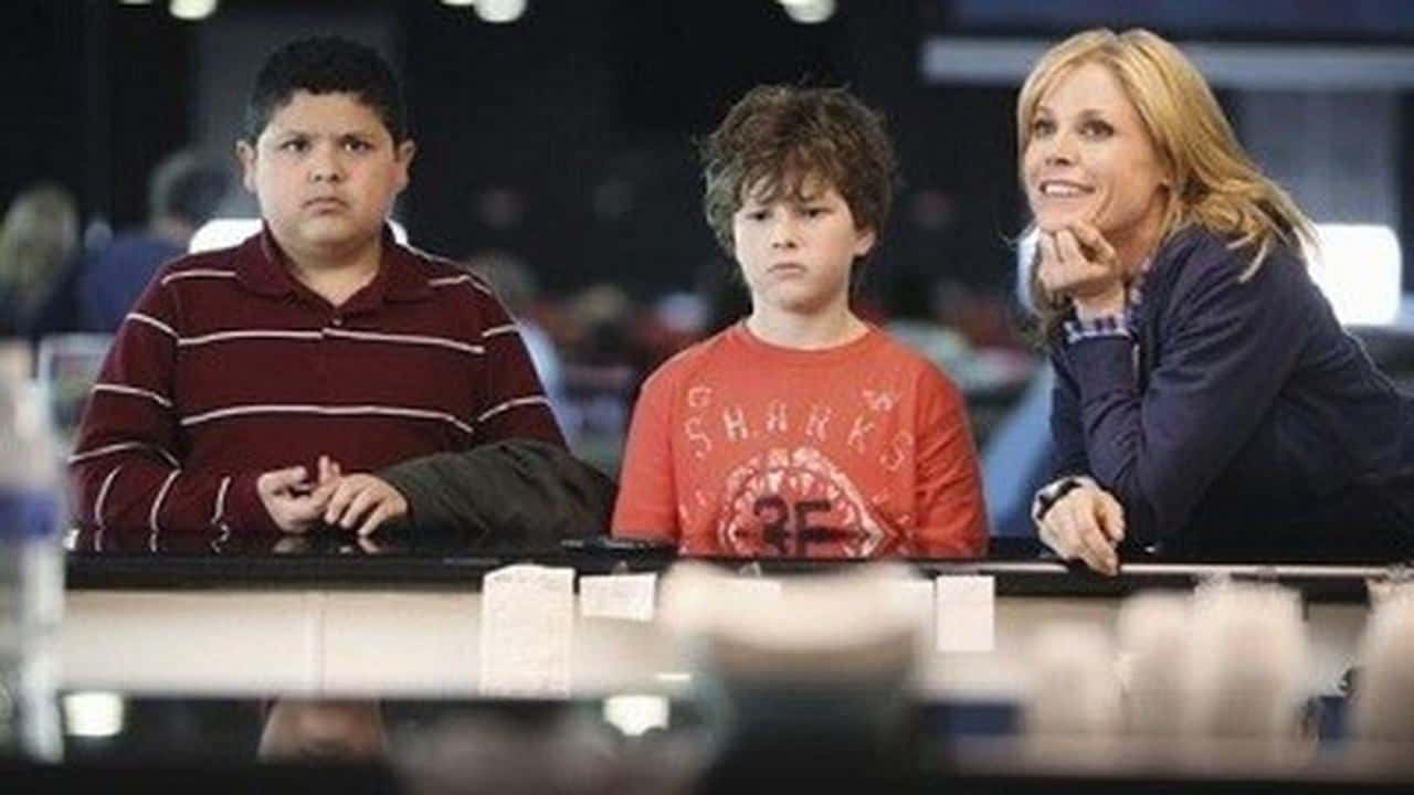 Modern Family 2. Sezon 22. Bölüm kapak