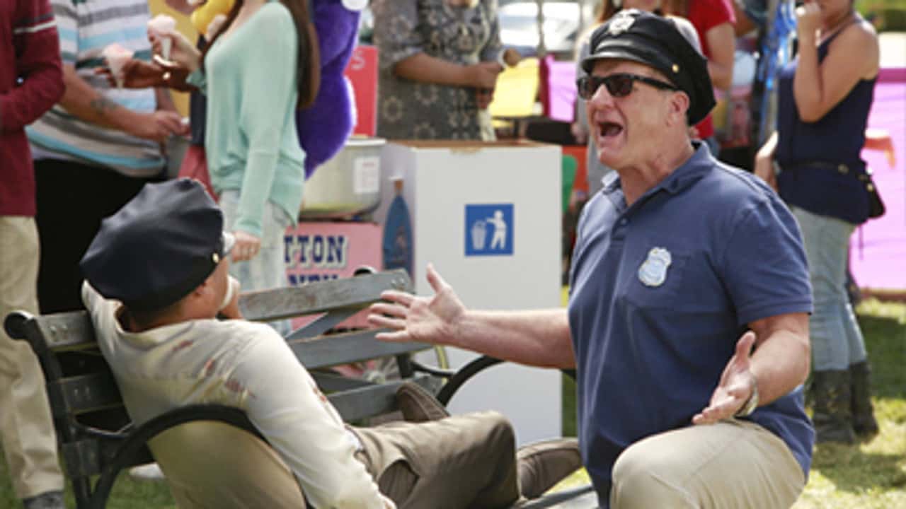 Modern Family 5. Sezon 7. Bölüm kapak