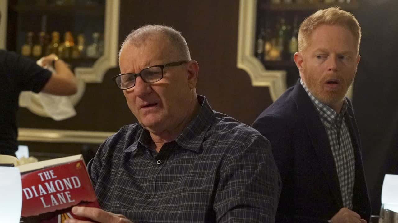 Modern Family 8. Sezon 21. Bölüm kapak