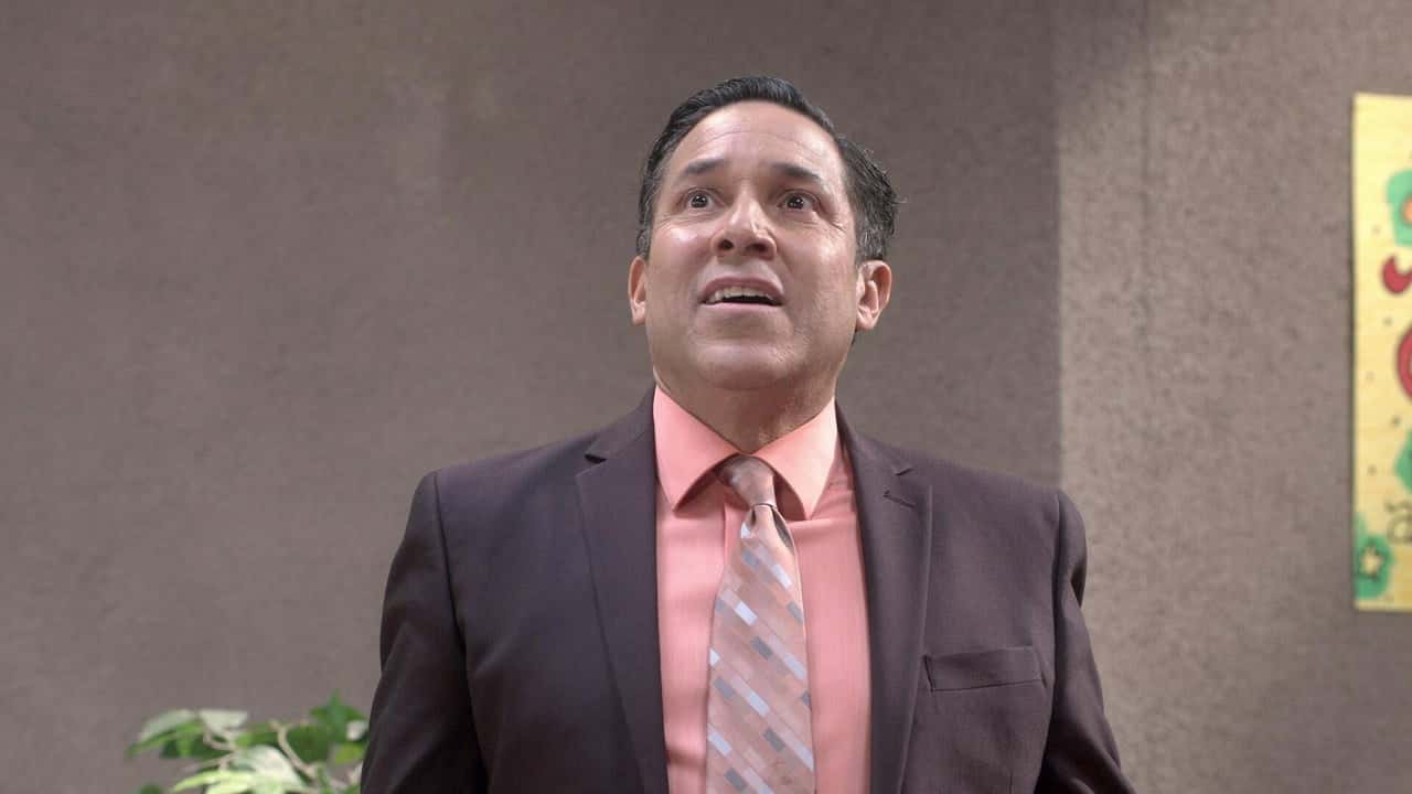 Mr. Iglesias 2. Sezon 2. Bölüm kapak
