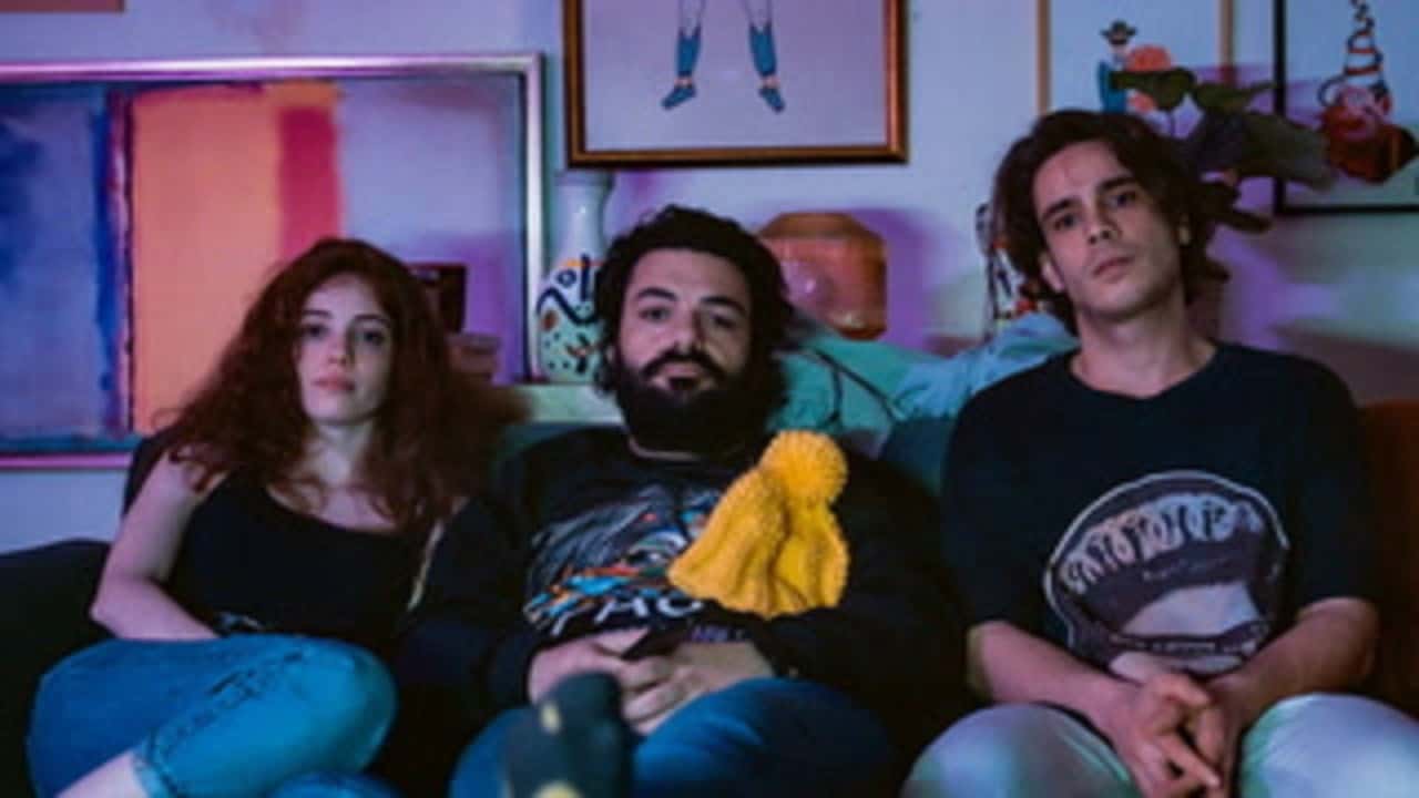 Orta! Kafa! Aşk! 1. Sezon 6. Bölüm kapak