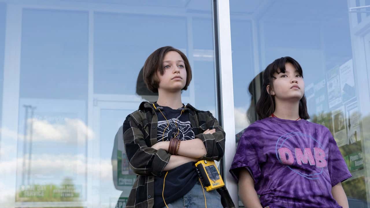 Paper Girls 1. Sezon 2. Bölüm kapak