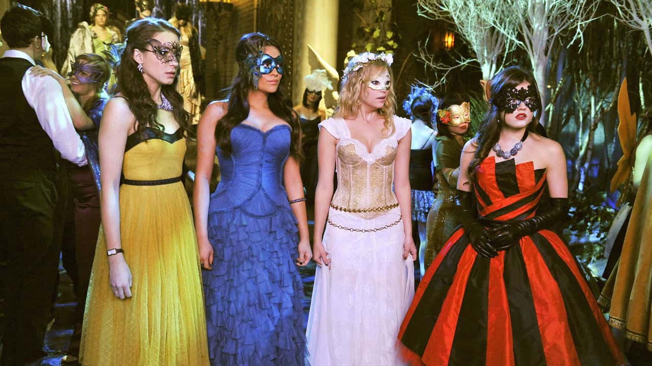 Pretty Little Liars 2. Sezon 25. Bölüm kapak