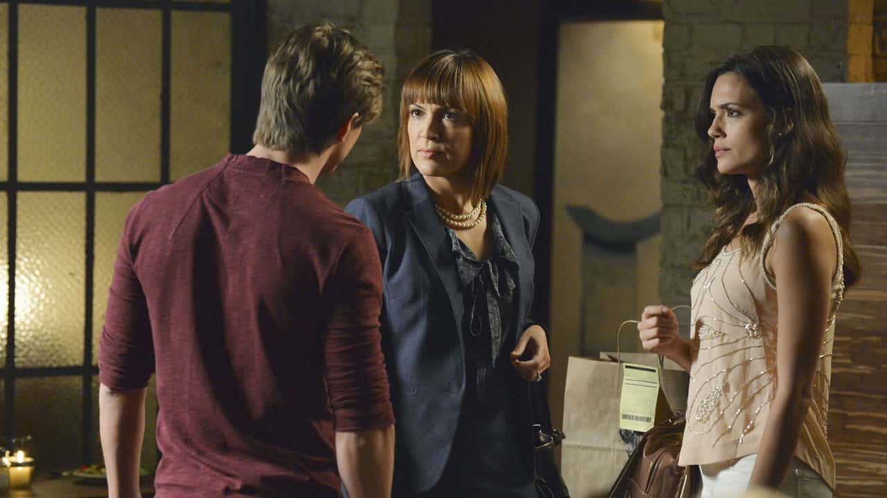 Pretty Little Liars 3. Sezon 4. Bölüm kapak