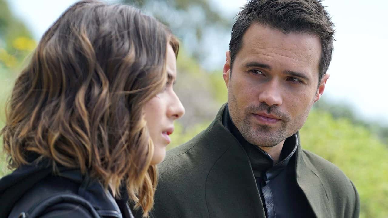 S.H.I.E.L.D. Ajanları 3. Sezon 18. Bölüm kapak