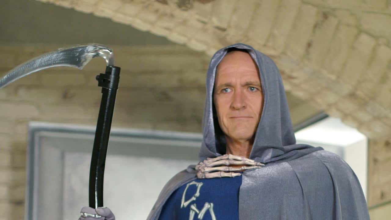 Six Feet Under 4. Sezon 9. Bölüm kapak
